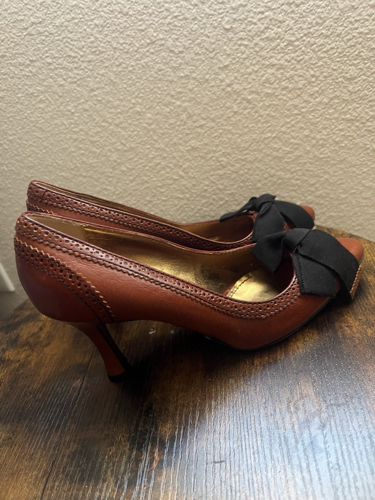 Dolce & Gabbana Brown Leather Pumps Heels Black Bow