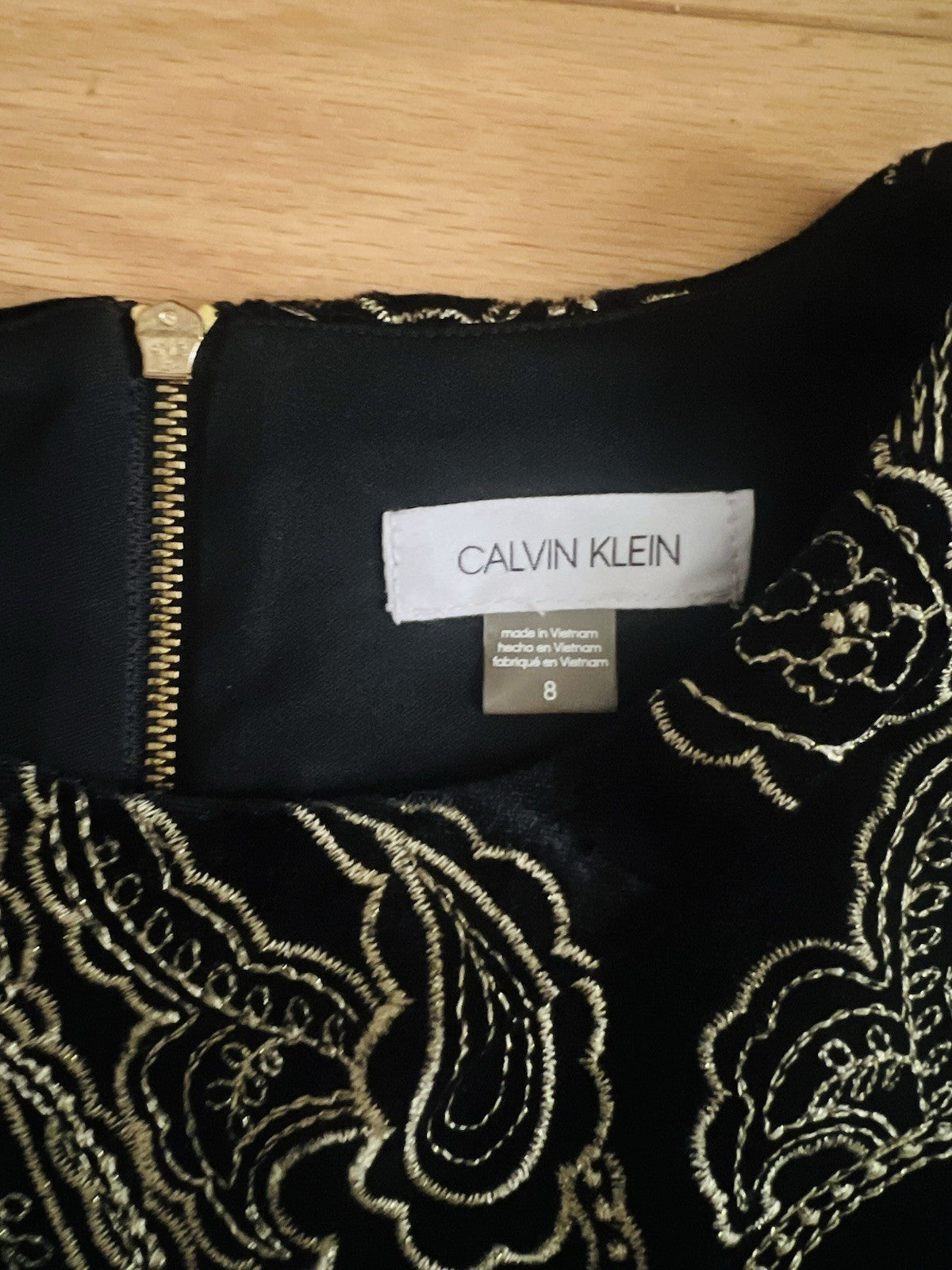NWT Womens Calvin Klein Short Sleeve Velvet Embroidered Dress Black Gold 8