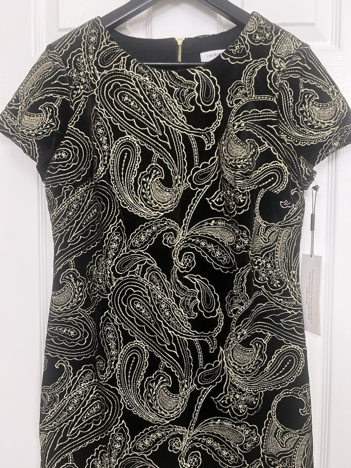 NWT Womens Calvin Klein Short Sleeve Velvet Embroidered Dress Black Gold 8