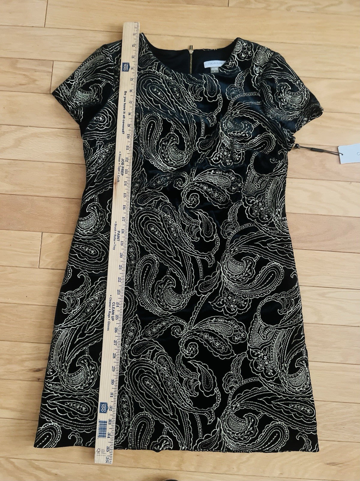 NWT Womens Calvin Klein Short Sleeve Velvet Embroidered Dress Black Gold 8
