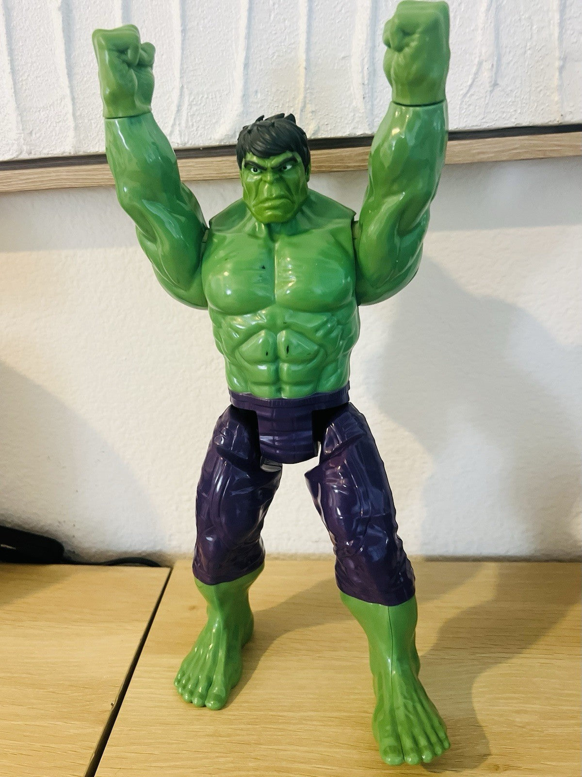 Hasbro Marvel Titan Hero Series Hulk 12” Action Figure -no Backpack